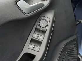 Ford Fiesta (2022) thumbnail 23