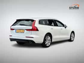 Volvo V60 (2021) thumbnail 4
