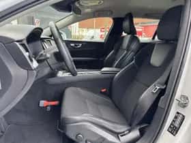 Volvo V60 (2021) thumbnail 9