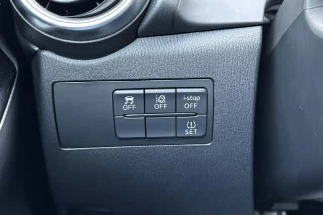 Mazda 2 (2021) thumbnail 25