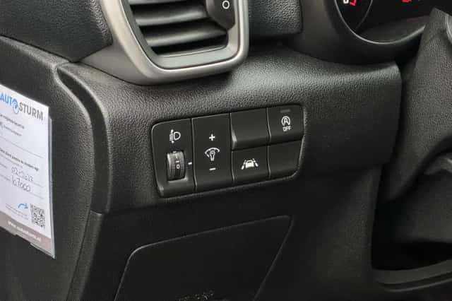 Kia Sportage (2019) thumbnail 21