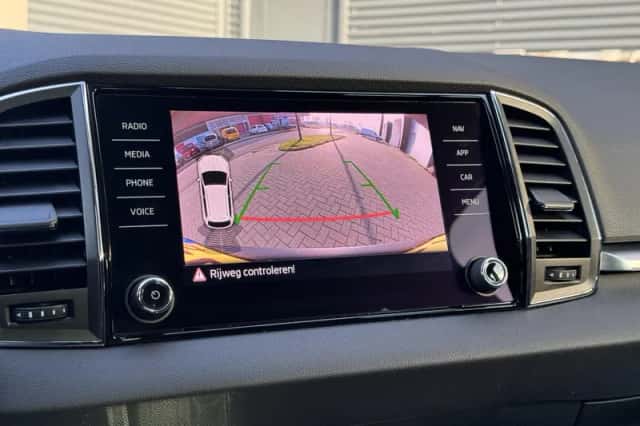 Škoda Karoq (2019) thumbnail 16