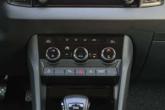 Škoda Karoq (2019) thumbnail 18