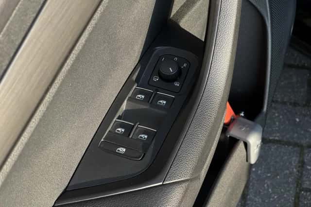 Škoda Karoq (2019) thumbnail 21