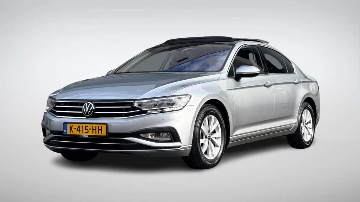 Volkswagen Passat (2021) — foto 1