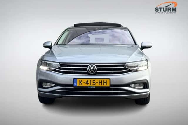 Volkswagen Passat (2021) thumbnail 2