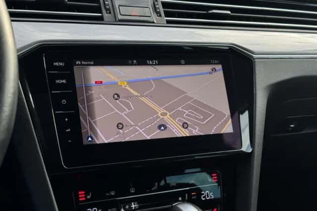 Volkswagen Passat (2021) thumbnail 15