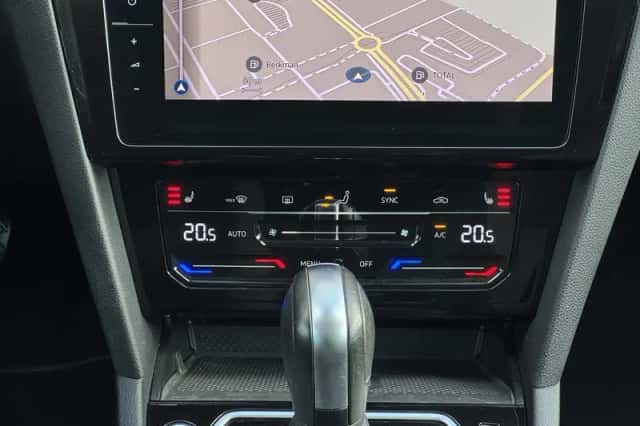 Volkswagen Passat (2021) thumbnail 19