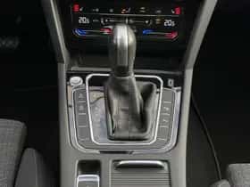 Volkswagen Passat (2021) thumbnail 20