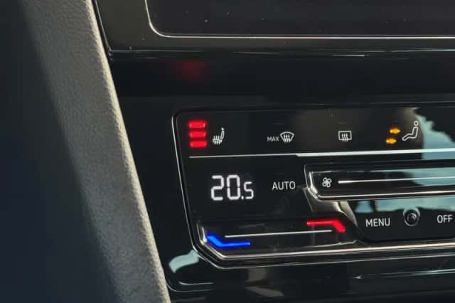 Volkswagen Passat (2021) thumbnail 22