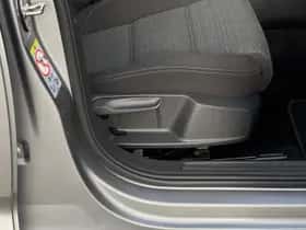 Volkswagen Passat (2021) thumbnail 28