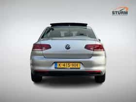 Volkswagen Passat (2021) thumbnail 5