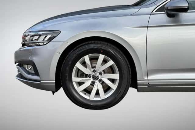 Volkswagen Passat (2021) thumbnail 8