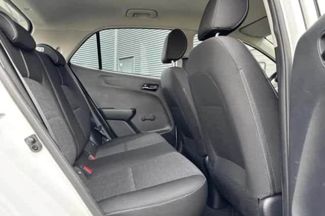 Kia Picanto (2017) thumbnail 12