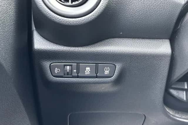Kia Picanto (2017) thumbnail 21