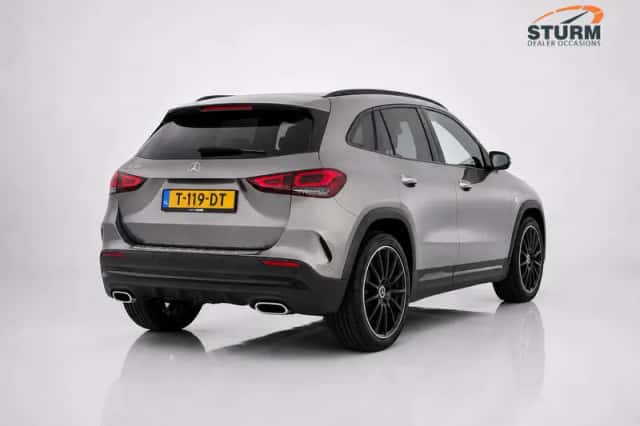 Mercedes-Benz GLA (2023) thumbnail 3