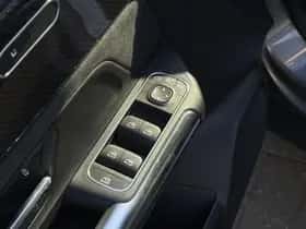 Mercedes-Benz GLA (2023) thumbnail 25