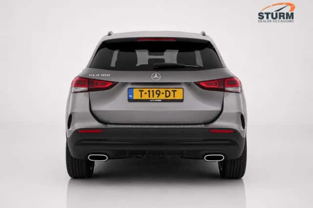 Mercedes-Benz GLA (2023) thumbnail 4