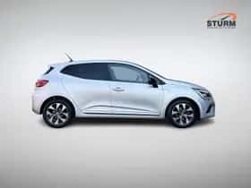 Renault Clio (2022) thumbnail 3