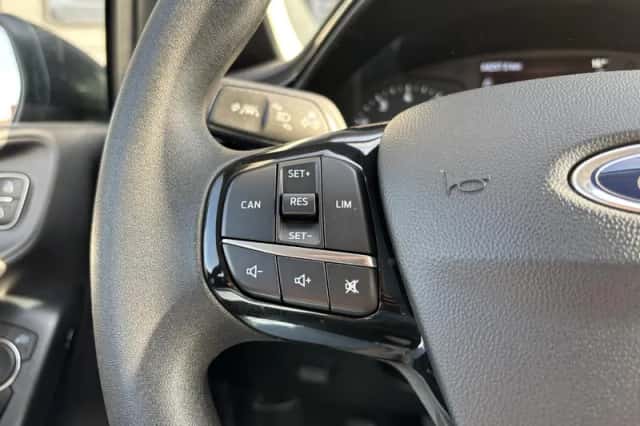 Ford Fiesta (2018) thumbnail 15