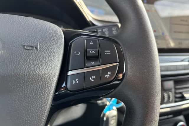 Ford Fiesta (2018) thumbnail 16