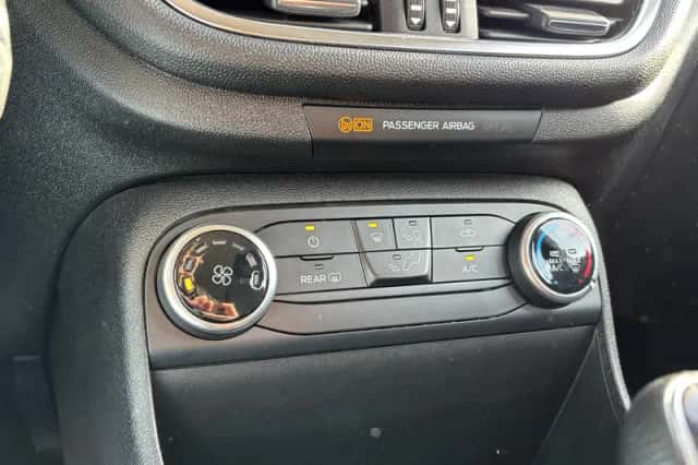 Ford Fiesta (2018) thumbnail 21