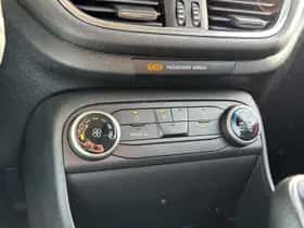 Ford Fiesta (2018) thumbnail 21