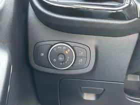 Ford Fiesta (2018) thumbnail 23