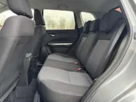 Suzuki Vitara (2023) thumbnail 12