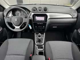 Suzuki Vitara (2023) thumbnail 13