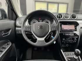 Suzuki Vitara (2023) thumbnail 14