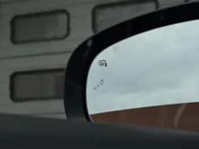 Suzuki Vitara (2023) thumbnail 23