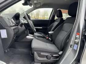 Suzuki Vitara (2023) thumbnail 9