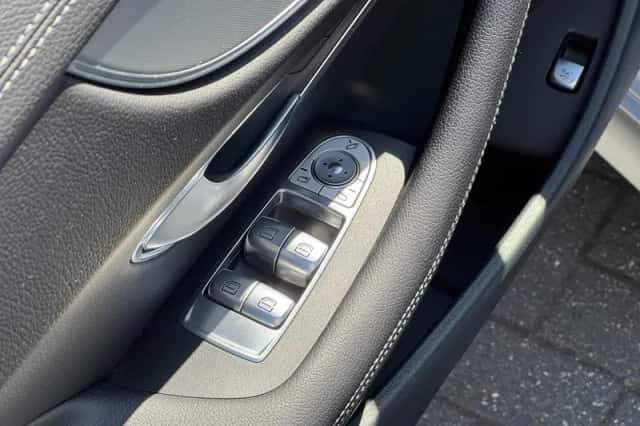 Mercedes-Benz E-Klasse (2018) thumbnail 24