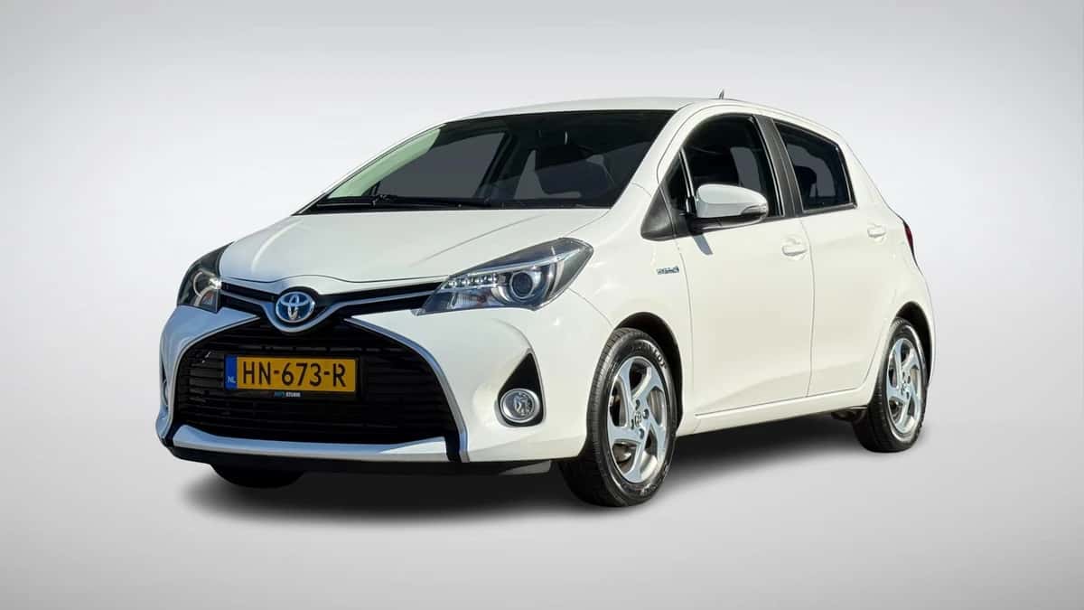 Toyota Yaris (2015) — foto 1