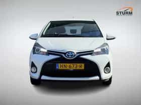 Toyota Yaris (2015) thumbnail 2