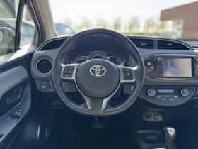 Toyota Yaris (2015) thumbnail 14