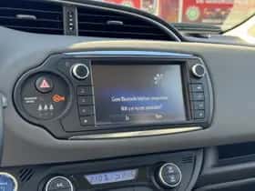 Toyota Yaris (2015) thumbnail 15