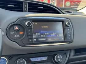 Toyota Yaris (2015) thumbnail 16