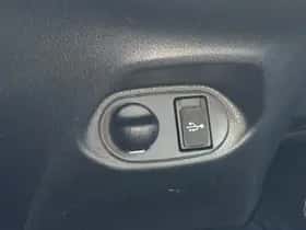 Toyota Yaris (2015) thumbnail 20