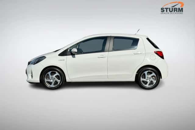 Toyota Yaris (2015) thumbnail 7