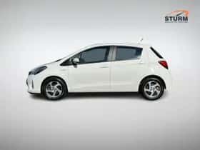 Toyota Yaris (2015) thumbnail 7