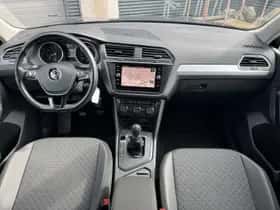 Volkswagen Tiguan (2018) thumbnail 13