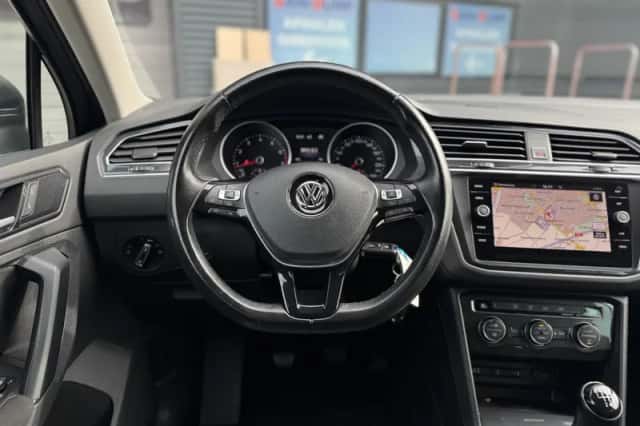 Volkswagen Tiguan (2018) thumbnail 14