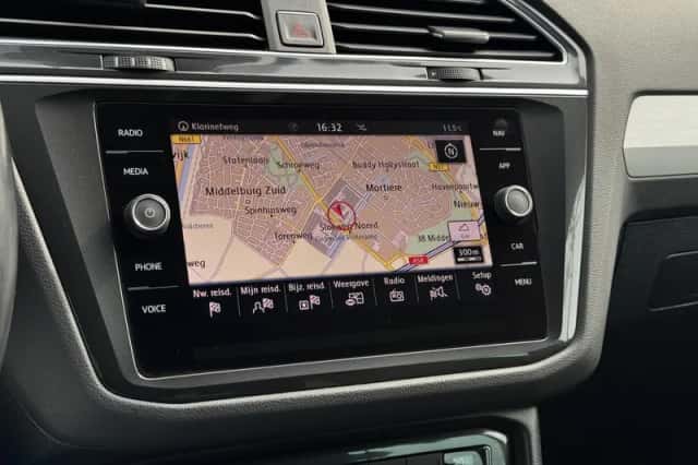 Volkswagen Tiguan (2018) thumbnail 16