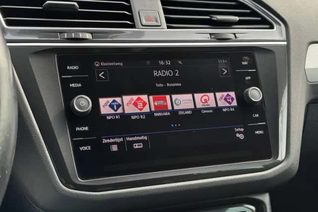 Volkswagen Tiguan (2018) thumbnail 17
