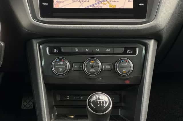 Volkswagen Tiguan (2018) thumbnail 19