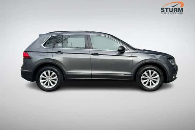Volkswagen Tiguan (2018) thumbnail 3