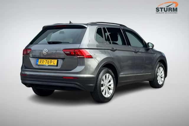 Volkswagen Tiguan (2018) thumbnail 4