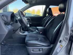 Toyota RAV4 (2012) thumbnail 9